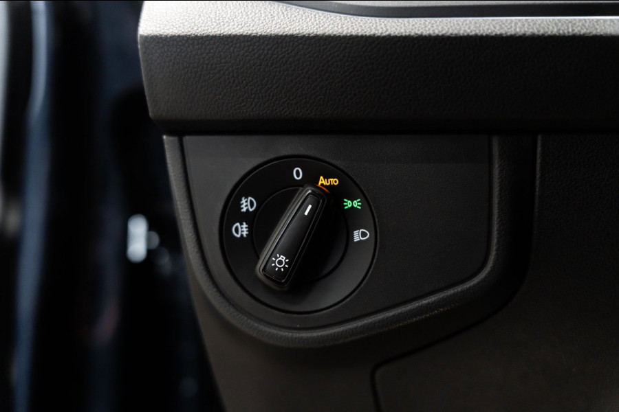 Volkswagen Taigo 1.5 TSI R-Line DSG PANO IQ CAMARA