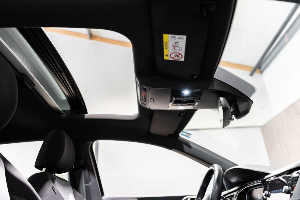 Volkswagen Taigo 1.5 TSI R-Line DSG PANO IQ CAMARA