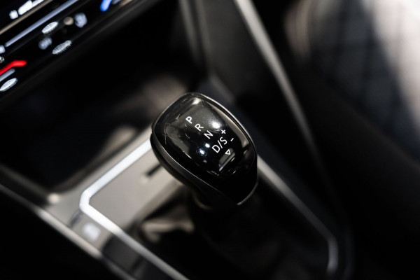 Volkswagen Taigo 1.5 TSI R-Line DSG PANO IQ CAMARA
