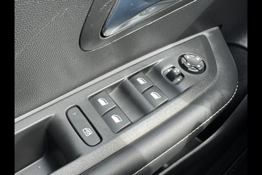 Peugeot 208 1.2 PureTech 100 Allure 360 Camera Navi Afn. Trekhaak Carplay Cruisecontrol