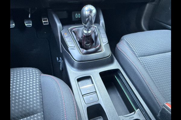 Ford FOCUS Wagon BWJ 2021 | 1.0T 126PK Hybrid ST Line Business | CAMERA | SPORTSTOELEN | CARPLAY | NAVI | CLIMA | PDC | 17'' LMV |
