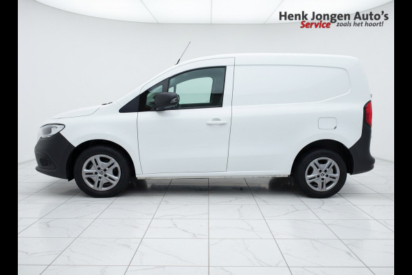 Mercedes-Benz Citan 110 L1 Pro 3 zits, apple/android BENZINE !!!! Rijklaar + 6 maanden Bovag-garantie Henk Jongen Auto's in Helmond,  al 50 jaar service zoals 't hoort!