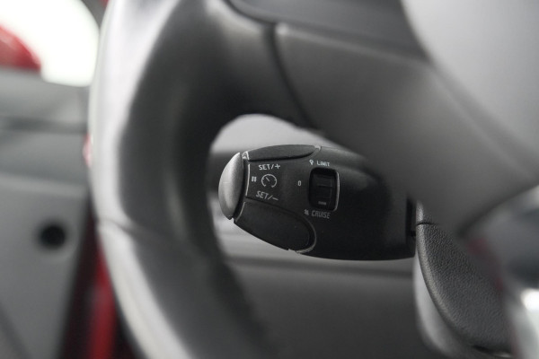Peugeot 2008 PureTech 110 Blue Lion | Trekhaak | Apple Carplay | Cruise Control | Parkeersensoren