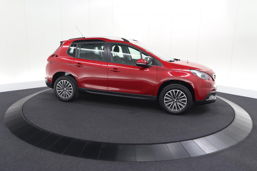Peugeot 2008 PureTech 110 Blue Lion | Trekhaak | Apple Carplay | Cruise Control | Parkeersensoren