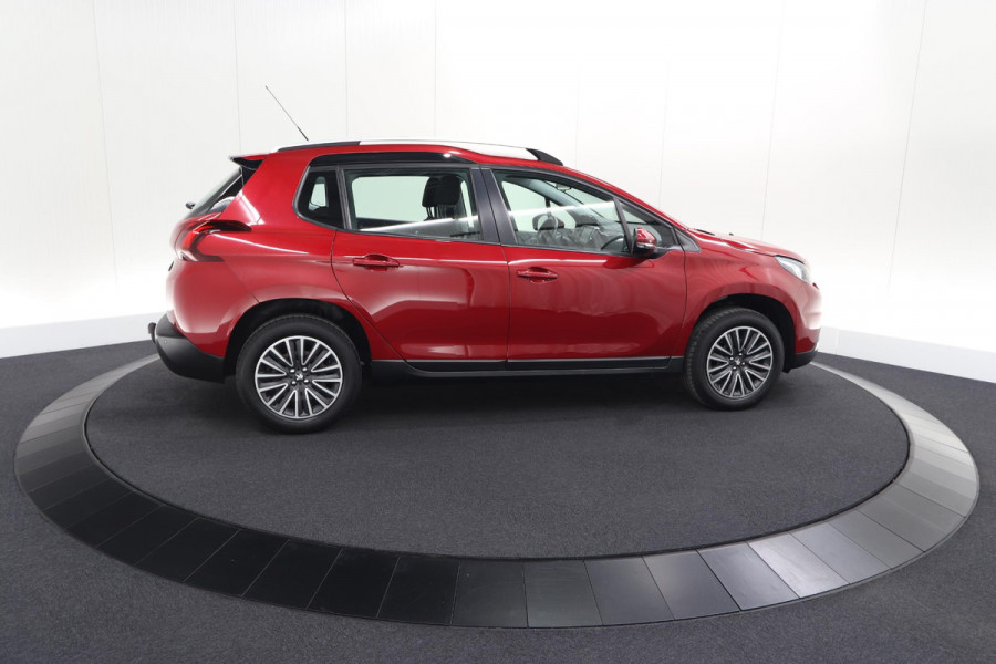 Peugeot 2008 PureTech 110 Blue Lion | Trekhaak | Apple Carplay | Cruise Control | Parkeersensoren