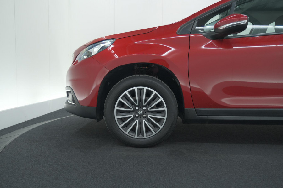 Peugeot 2008 PureTech 110 Blue Lion | Trekhaak | Apple Carplay | Cruise Control | Parkeersensoren