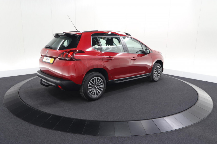 Peugeot 2008 PureTech 110 Blue Lion | Trekhaak | Apple Carplay | Cruise Control | Parkeersensoren