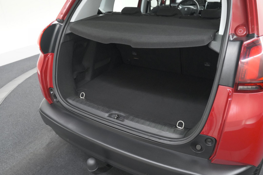 Peugeot 2008 PureTech 110 Blue Lion | Trekhaak | Apple Carplay | Cruise Control | Parkeersensoren