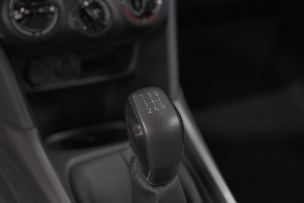 Peugeot 2008 PureTech 110 Blue Lion | Trekhaak | Apple Carplay | Cruise Control | Parkeersensoren