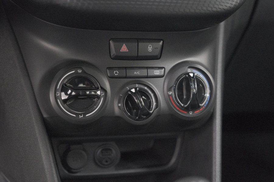 Peugeot 2008 PureTech 110 Blue Lion | Trekhaak | Apple Carplay | Cruise Control | Parkeersensoren