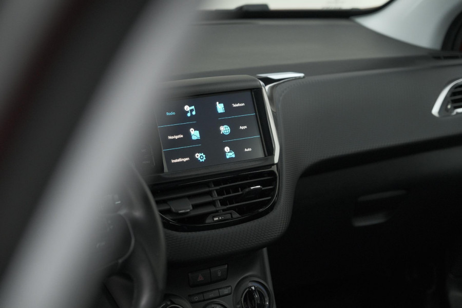 Peugeot 2008 PureTech 110 Blue Lion | Trekhaak | Apple Carplay | Cruise Control | Parkeersensoren