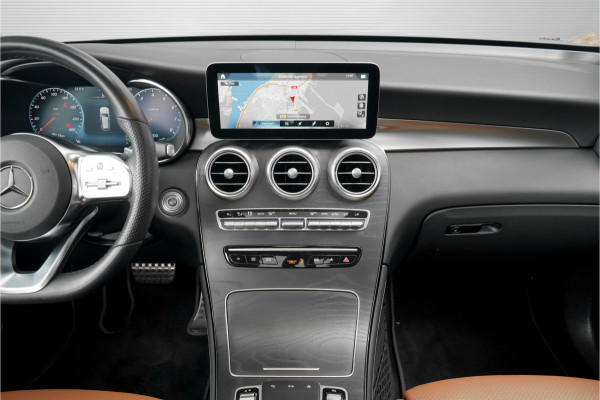 Mercedes-Benz GLC 200 Premium+ AMG Pano Night Burmester Trekhaak Widescreen