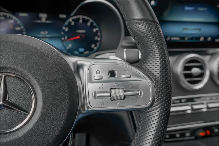 Mercedes-Benz GLC 200 Premium+ AMG Pano Night Burmester Trekhaak Widescreen
