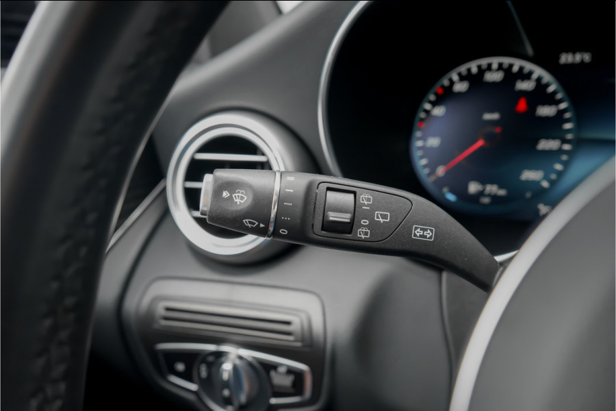 Mercedes-Benz GLC 200 Premium+ AMG Pano Night Burmester Trekhaak Widescreen