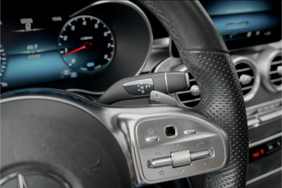 Mercedes-Benz GLC 200 Premium+ AMG Pano Night Burmester Trekhaak Widescreen