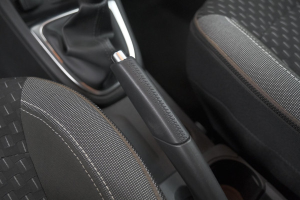 Renault Captur TCe 90 Intens | Trekhaak | Navigatie | Parkeersensoren | Climate Control