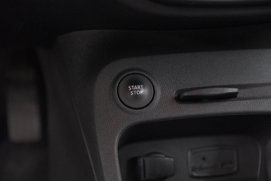 Renault Captur TCe 90 Intens | Trekhaak | Navigatie | Parkeersensoren | Climate Control