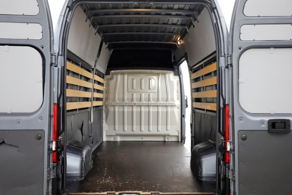 Peugeot Boxer 335 2.2 BlueHDi 140pk L3H3 Premium Airco/Camera 05-2022