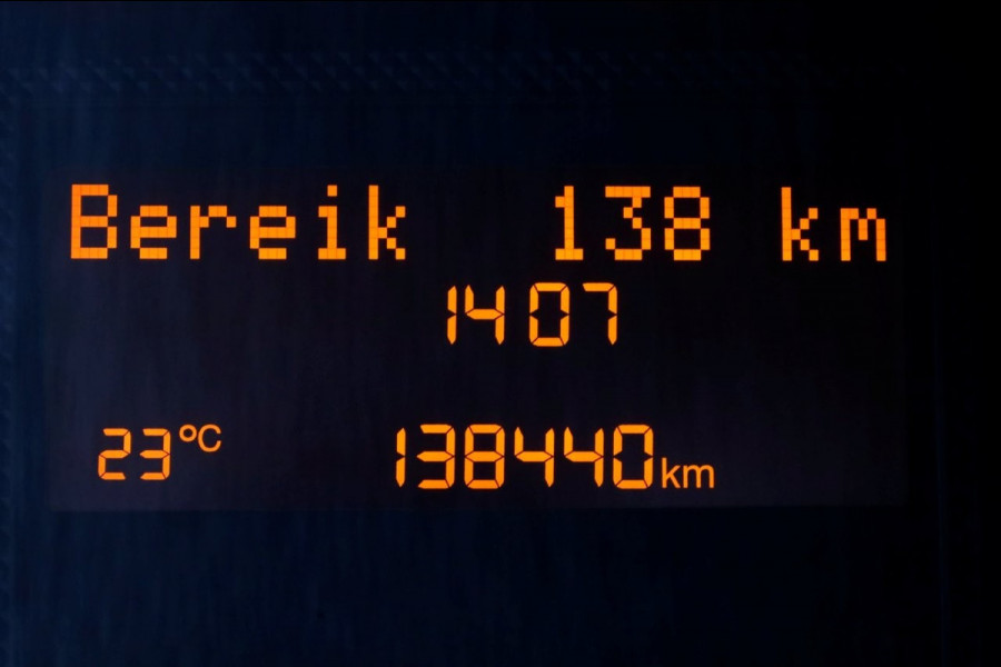 Peugeot Boxer 335 2.2 BlueHDi 140pk L3H3 Premium Airco/Camera 05-2022