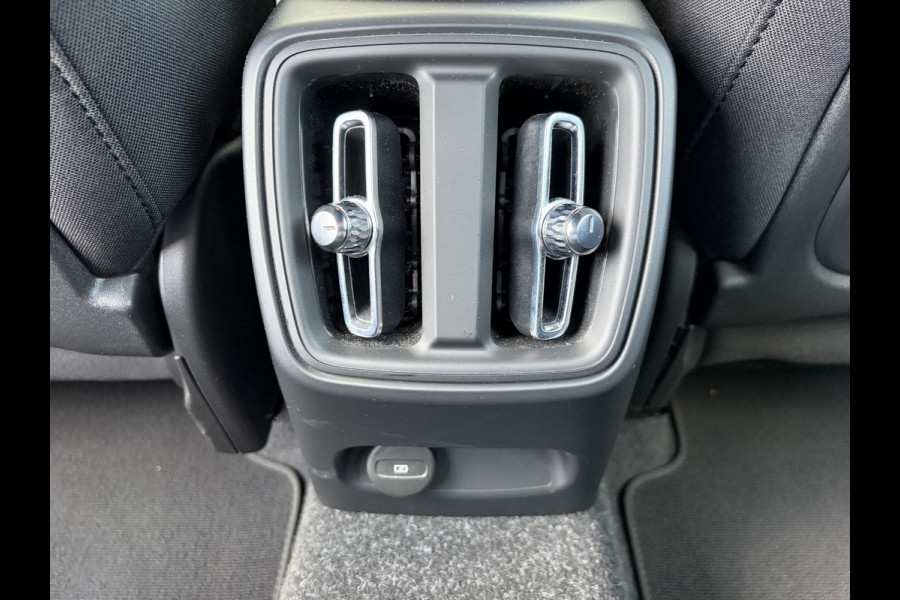Volvo XC40 Single Motor Plus 69 kWh SOH 95% |STOEL + STUURVERWARMING| ADAPTIEVE CRUISE| DODE HOEK SENSOR| ELEKTRISCHE ACHTERKLEP