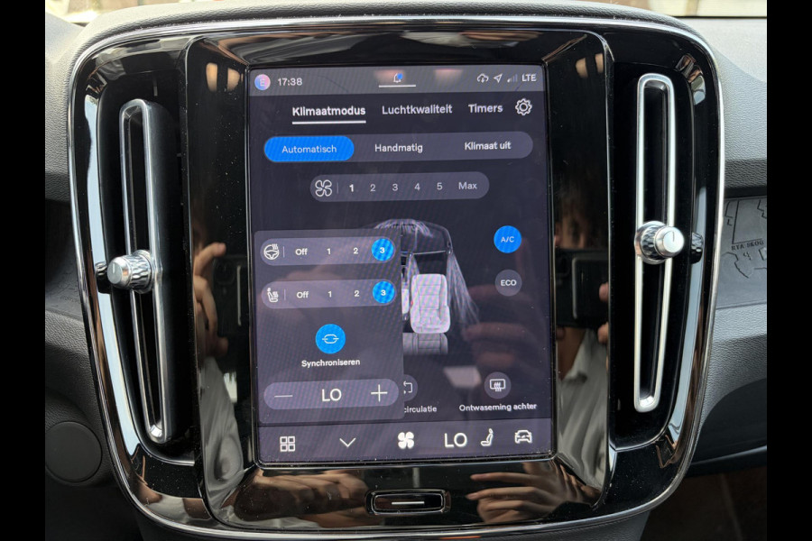Volvo XC40 Single Motor Plus 69 kWh SOH 95% |STOEL + STUURVERWARMING| ADAPTIEVE CRUISE| DODE HOEK SENSOR| ELEKTRISCHE ACHTERKLEP