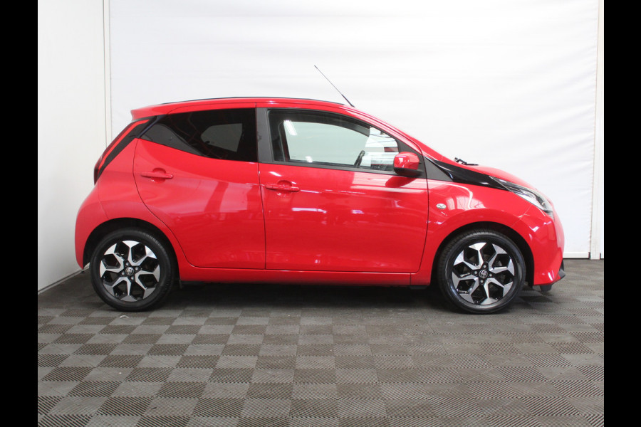 Toyota Aygo 1.0 VVT-i x-clusiv Cabrio Top AIRCO | CAMERA | CARPLAY | LED | DAB | LMV15 | STB | ELRM/SP
