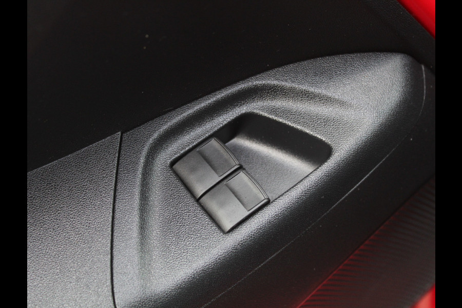 Toyota Aygo 1.0 VVT-i x-clusiv Cabrio Top AIRCO | CAMERA | CARPLAY | LED | DAB | LMV15 | STB | ELRM/SP