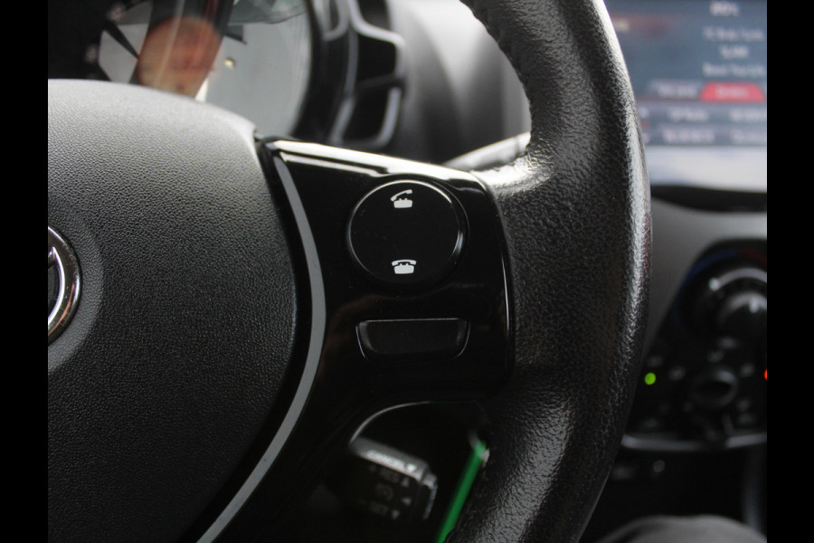 Toyota Aygo 1.0 VVT-i x-clusiv Cabrio Top AIRCO | CAMERA | CARPLAY | LED | DAB | LMV15 | STB | ELRM/SP
