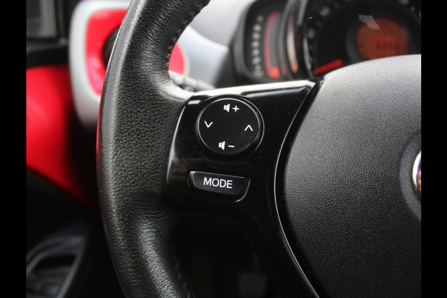 Toyota Aygo 1.0 VVT-i x-clusiv Cabrio Top AIRCO | CAMERA | CARPLAY | LED | DAB | LMV15 | STB | ELRM/SP
