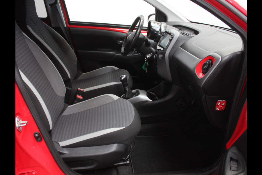 Toyota Aygo 1.0 VVT-i x-clusiv Cabrio Top AIRCO | CAMERA | CARPLAY | LED | DAB | LMV15 | STB | ELRM/SP