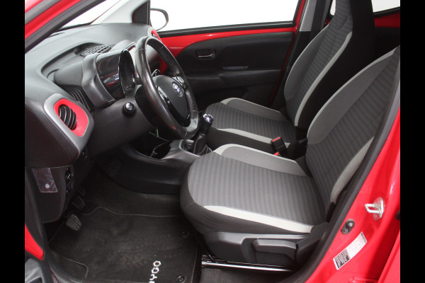 Toyota Aygo 1.0 VVT-i x-clusiv Cabrio Top AIRCO | CAMERA | CARPLAY | LED | DAB | LMV15 | STB | ELRM/SP