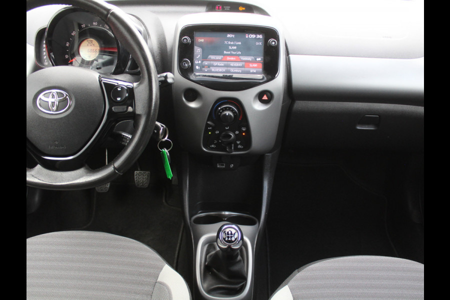 Toyota Aygo 1.0 VVT-i x-clusiv Cabrio Top AIRCO | CAMERA | CARPLAY | LED | DAB | LMV15 | STB | ELRM/SP