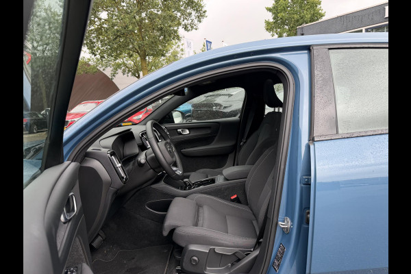Volvo EC40 Recharge Core 70 kWh SOH 95% | STOEL & STUUR VERWARMING | ACHTERUITRIJCAMERA | 12 MND BOVAG GARANTIE| PANO| VOLVO DEALER ONDERHOUDEN|