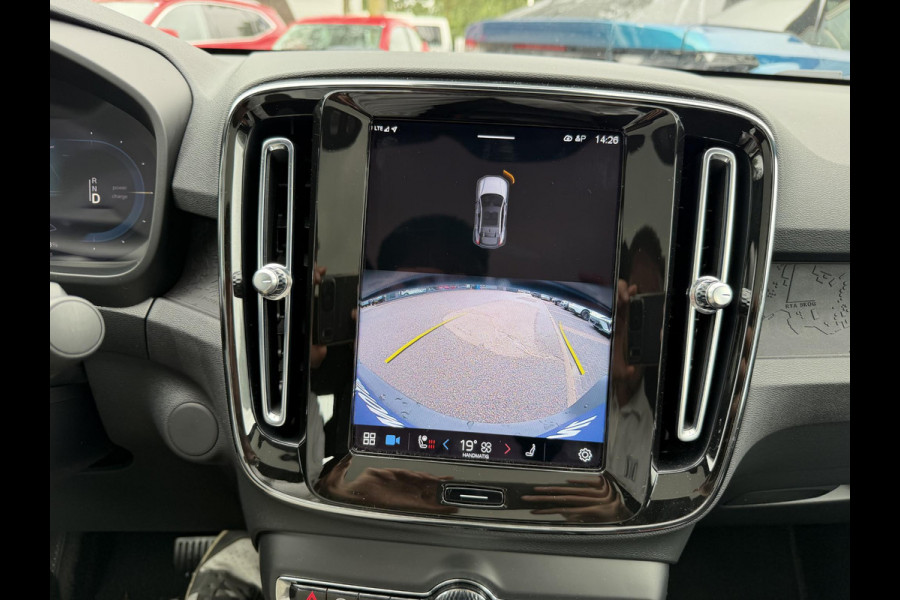 Volvo EC40 Recharge Core 70 kWh SOH 95% | STOEL & STUUR VERWARMING | ACHTERUITRIJCAMERA | 12 MND BOVAG GARANTIE| PANO| VOLVO DEALER ONDERHOUDEN|