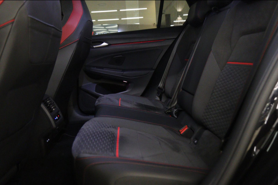 Volkswagen Golf 2.0 TSI GTI 45 JAHRE CLUBSPORT AKRA/PANO/ACC/CAM/CARPLAY/IQ-LIGHT/VOLL