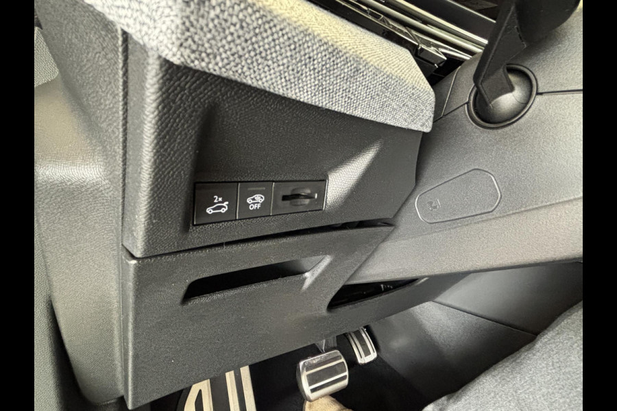 Peugeot E-5008 GT Avantage 73 kWh 7p Mistral Executive Interior (AGR) | 360 camera | Massagestoelen | Stoel en stuurverwarming |