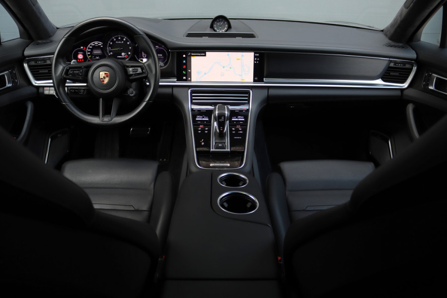 Porsche Panamera Sport Turismo 4.0 Turbo S E-Hybrid | 700pk | Luchtvering | Achterasbesturing | Burmester | Massage | HUD | Stoelventilatie | Panoramadak | Verwarmd Stuurwiel | ACC | Exclusive Design |
