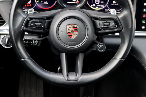 Porsche Panamera Sport Turismo 4.0 Turbo S E-Hybrid | 700pk | Luchtvering | Achterasbesturing | Burmester | Massage | HUD | Stoelventilatie | Panoramadak | Verwarmd Stuurwiel | ACC | Exclusive Design |