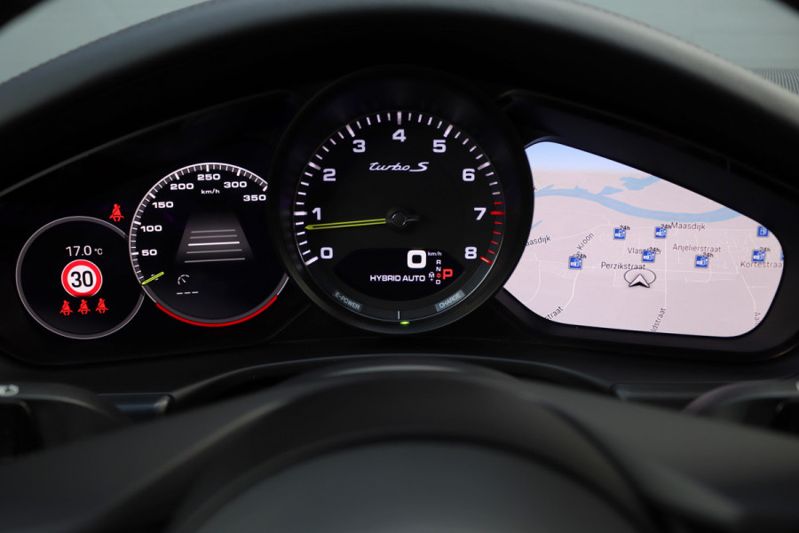 Porsche Panamera Sport Turismo 4.0 Turbo S E-Hybrid | 700pk | Luchtvering | Achterasbesturing | Burmester | Massage | HUD | Stoelventilatie | Panoramadak | Verwarmd Stuurwiel | ACC | Exclusive Design |