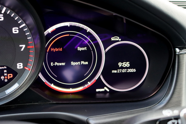 Porsche Panamera Sport Turismo 4.0 Turbo S E-Hybrid | 700pk | Luchtvering | Achterasbesturing | Burmester | Massage | HUD | Stoelventilatie | Panoramadak | Verwarmd Stuurwiel | ACC | Exclusive Design |