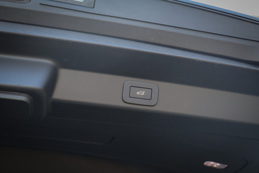 Land Rover Range Rover Sport P550e Autobiography PHEV | ADAPTIVE CRUISE | FABRIEKSGARANTIE | SOFTCLOSE | MASSAGE | STOELVERWARMING & VERKOELING | STUURVERWAR