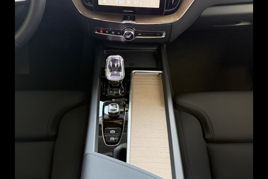 Volvo XC60 2.0 T8 455PK AWD ULTRA DARK NIEUWE AUTO ELEK.TREKHAAK HARMAN KARDON HEADUP 360.CAM STOEL/STUUR VERW LEER SCHUIFDAK