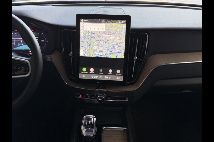 Volvo XC60 2.0 T8 455PK AWD ULTRA DARK NIEUWE AUTO ELEK.TREKHAAK HARMAN KARDON HEADUP 360.CAM STOEL/STUUR VERW LEER SCHUIFDAK