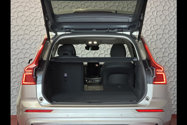 Volvo XC60 2.0 T8 455PK AWD ULTRA DARK NIEUWE AUTO ELEK.TREKHAAK HARMAN KARDON HEADUP 360.CAM STOEL/STUUR VERW LEER SCHUIFDAK