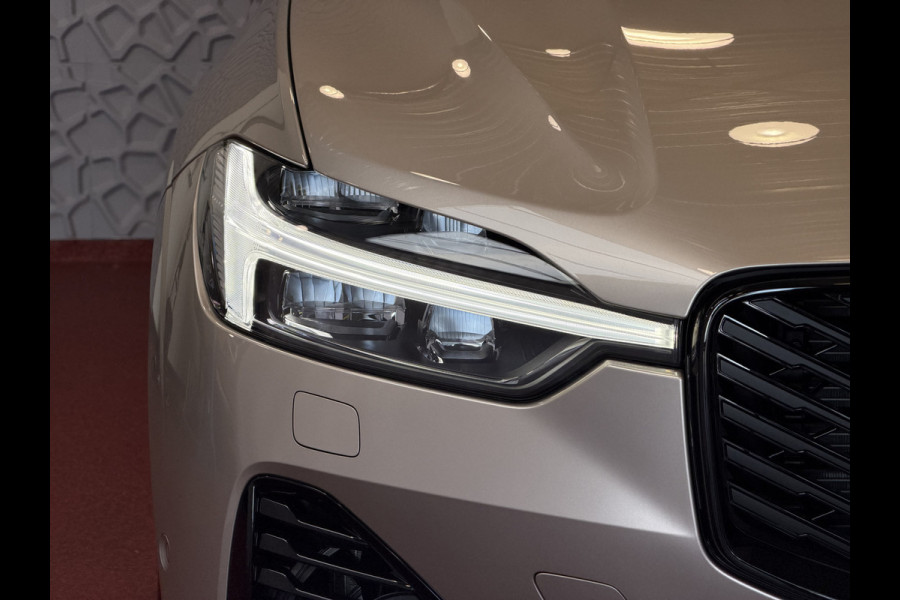 Volvo XC60 2.0 T8 455PK AWD ULTRA DARK NIEUWE AUTO ELEK.TREKHAAK HARMAN KARDON HEADUP 360.CAM STOEL/STUUR VERW LEER SCHUIFDAK