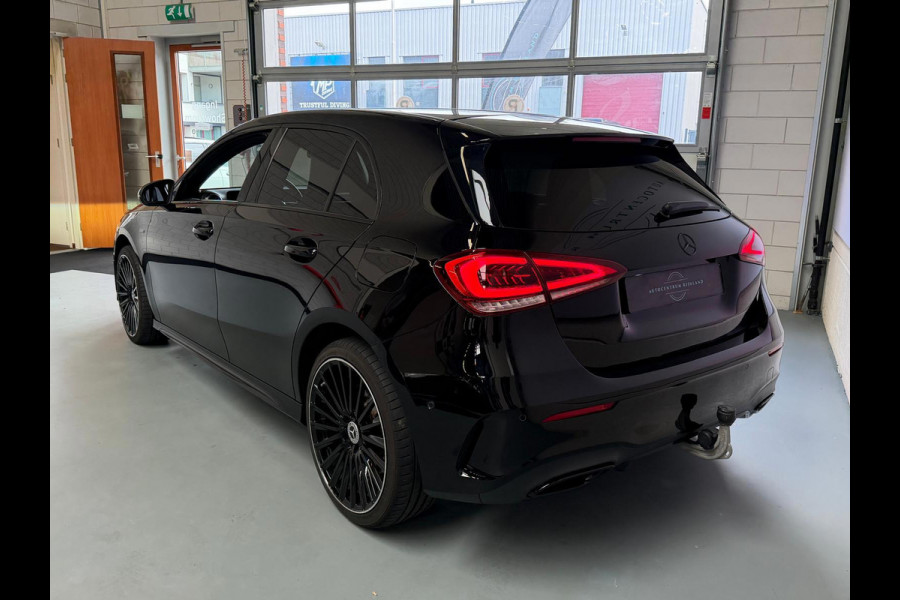 Mercedes-Benz A-Klasse 250 e AMG Night Edition Automaat, Navi, Carplay, Sfeer Verlichting, Trekhaak