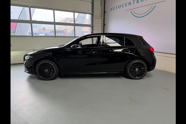 Mercedes-Benz A-Klasse 250 e AMG Night Edition Automaat, Navi, Carplay, Sfeer Verlichting, Trekhaak