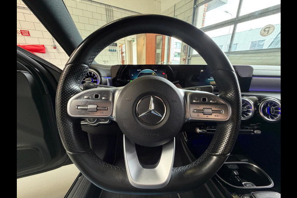 Mercedes-Benz A-Klasse 250 e AMG Night Edition Automaat, Navi, Carplay, Sfeer Verlichting, Trekhaak