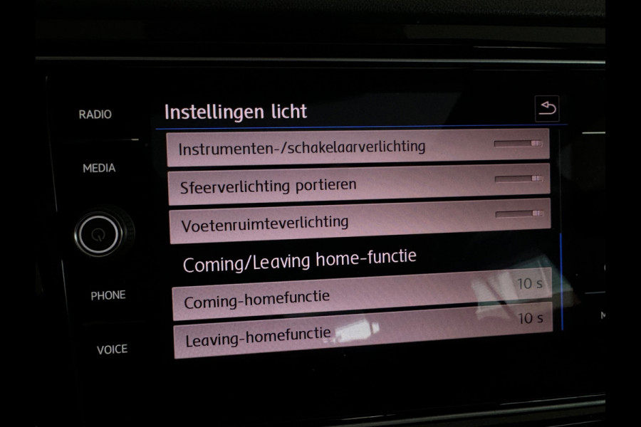 Volkswagen T-Roc 2.0 TSI 4Motion R Pano|BlindSpot|ACC|Lane Assist|DCC|Camera