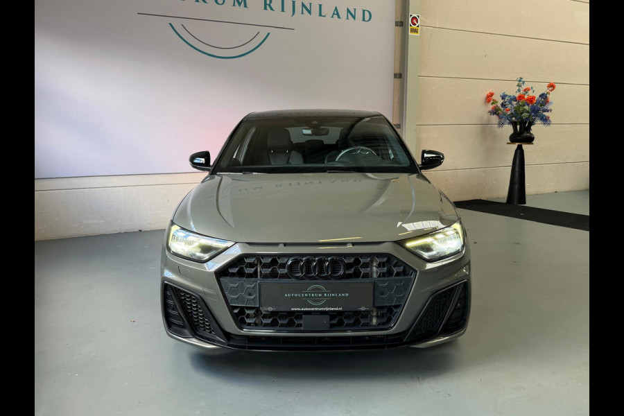 Audi A1 Sportback 30 TFSI S Line edition one, Automaat, Carplay, Stoelverwarming